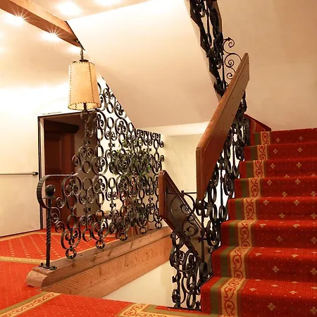 Otel Weisses Lamm