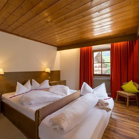 Hotel Weisses Lamm 3*